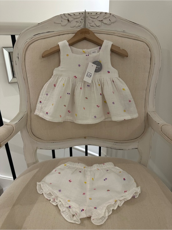GAP Other - 🤍 12~18 Mth GAP White Baby Girl Cotton Ruffle Tank Top & Ruffle Bloomers Set NWT